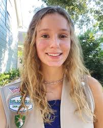 Alexis Bartley's Instagram, Twitter & Facebook