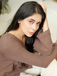 ✨️ Jhooti Rani 👸✌️ ✨️ #shikanja tonight at 7 @harpalgeotv 👗 @khaabbyafifa  #azekahdaniel #rani #shikanja #pakistanidrama #geoentertainment  #tniproductions