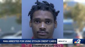 Man arrested for using stolen credit cards in Fort Myers