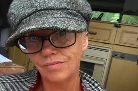 Single mum who was in a coma for six months says she can't get a date  because she's