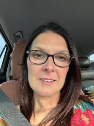 The sun 🌞is shining outside.....Having a trampoline party and only men in  grey sweatpants invited 😅😁😊