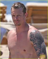 Joel kinnaman is a prominent actor who is widely recognized for his role as detective stephen holder in amc's 'the killing'. Joel Kinnaman Wife Cleo Wattenstrom Bare Hot Tattooed Bodies In Hawaii Photo 3924483 Bikini Cleo Wattenstrom Joel Kinnaman Shirtless Pictures Just Jared