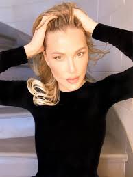 If you wanna catch me live at 7pm uk time, please follow & like my Whiggy  page 🙏🏻❤️ Hope to see you tonight.