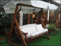 ahsap salincak kiyi esintisi salincak oturma odasi tasarimlari salincak hamaklar