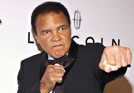 Sugar ray leonard is a boxer, an entertainer and a star. Muhammad Ali Asked Sugar Ray Leonard About His Sex Life During First Encounter