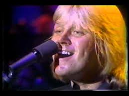 Chicago Happy Man 1979 Written And Sung By The Great Peter Cetera His Tenor Vocals Are Wonderful Xo Chicago The Band Beach Music Chicago