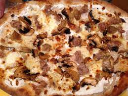 Check spelling or type a new query. Pizza Con Funghi Provola E Salsiccia Picture Of Al Campanon Trieste Tripadvisor