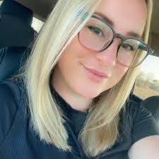 Jennifer Engquist's Instagram, Twitter & Facebook