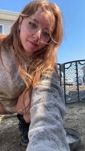 Ana Nix (@anagstringer)