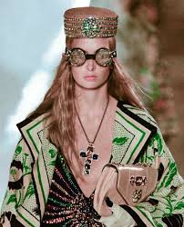 Vogue Paris In English Actualite Et Infos En Direct Vogue Fr Fashion Style Inspiration How To Wear