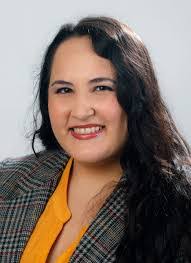 Lora Polk's Instagram, Twitter & Facebook