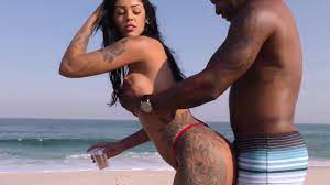 Shayene Samara fodeu com negã o do pau grande na praia da Barra -  watch on VoyeurHit.com. The world of free voyeur video, spy video and  hidden cameras
