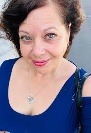 Hi everyone! My name is Yulia. Today my first day- RCA. Florida-99° too hot  🔥