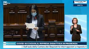 Il conto alla rovescia in vista del 14 settembre, giorno in cui in gran parte d'italia ragazze e ragazzi torneranno sui banchi, è iniziato da. Azzolina Dialogo Serrato Con Regioni Ed Enti Locali Per La Ripresa Delle Lezioni In Presenza Video Orizzonte Scuola Notizie
