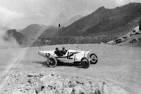Join shute as he breaks down his king of the mountain run and more from the 2019 pikes peak international hill climb, brought to you by gran turismo. A Brief History Of The Pikes Peak Hill Climb Motor1 Com Photos