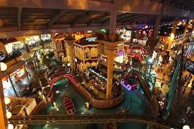 The outdoor theme park is genting highland's largest family attraction, offering recreational activities and amusement rides in a cooling environment high up the mountain slopes. First World Indoor Theme Park A World Of Laughter And Revelry Big Kuala Lumpur
