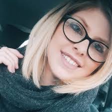 Lisa Dabrowski's Instagram, Twitter & Facebook