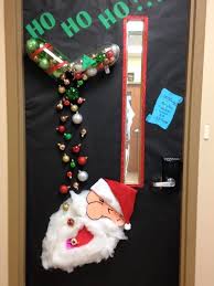 More Creative Christmas Decor Ideas For Nurses Christmasdoordecorati Christmas Door Decorating Contest Christmas Door Decorations Office Christmas Decorations