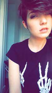 Loners Paradise Snapchat Filters Are Okay I Guess Androgynous Hair Androgynous Haircut Hair Beauty