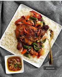 Dinner Is Served Veggies Chicken Sauce Served With White Rice Via Matsecooks That9jafoodie Mealporn Foodgasm Foodpo Food Nigerian Food Dinner Is Served