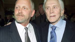 Kirk douglas was among the cast of the film adaptation of eugene o'neill's play cycle mourning becomes electra (1947), which starred kirk douglas received his third oscar nomination for best actor for his performance as dutch artist vincent van gogh in vincente minnelli's evocative 1956. Eric Douglas Jungster Sohn Von Kirk Douglas Tot Aufgefunden