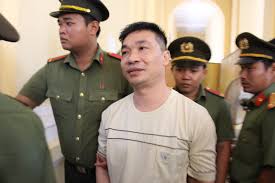 Sau đó vào tháng 11, miu lê tham gia chương trình sao đại chiến nhưng cô đã rút lui ở tập 6.6. Diá»…n Biáº¿n Má»›i Vá»¥ Trum Ma Tuy Va Hot Girl Ngá»c Miu Phap Luáº­t Plo