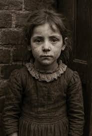 Spitalfields nippers. Her face tells her story. Lizzie Flynn outside 19  Branch Place. Haggerston. 1901. Her image captured by Horace Warner in his  quest to show poverty through the children of London's