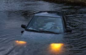 life if your car is sinking underwater