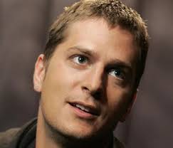 Rob thomas is an american songwriter and singer. Rob Thomas Net Worth 2021 Age Height Weight Wife Kids Bio Wiki Wealthy Persons