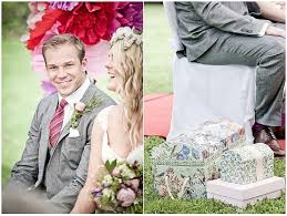 Hochzeit Trauung Brautpaar Braut Brautigam Natur Brautkleid Location Marienburg Monheim Am Rhein Burg Brautpaar Und Braut