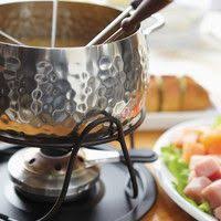 Bouillon Au Lait De Coco Pour Fondue De Poisson Et De Fruits De Mer Ricardo Recipe Chicken Fondue Ricardo Recipe Fondue Dipping Sauces