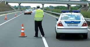 Bconform art.112, alin.1, lit.i din codul rutier certificatul de inmatriculare sau de inregistrare ori dovada inlocuitoare a acestuia se retine de catre politia rutiera in urmatoarele cazuri: PoliÈ›ia Din Ungaria VÄƒ Poate Confisca UÈ™or Talonul MaÈ™inii Ce Trebuie SÄƒ È™tiÈ›i