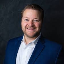 Tracy Anstey's Instagram, Twitter & Facebook