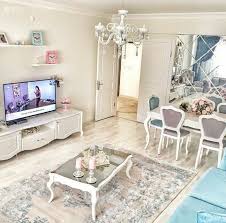 Mavinin Dinginligi Emel Hanimin Zarif Ve Huzurlu Evi Ev Gezmesi Oturma Odasi Fikirleri Ev Dekoru Ev Oturma Odasi