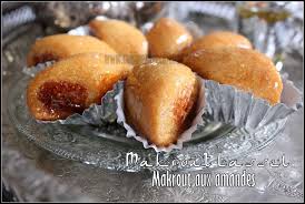 Makroute Lassel Makrout Aux Amandes Makrout Makrout Facile Alimentation