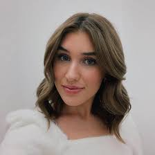 Emily Bolan's Instagram, Twitter & Facebook