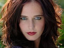 Elle couvre mais fragilise le cheveu. Quelle Coloration Pour Une Peau Claire Et Yeux Verts Coiffure Et Coloration Forum Beaute Doctissimo