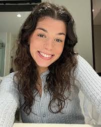 Liza Greer's Instagram, Twitter & Facebook