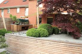 Hochbeet Mit Buchskugeln Japanischer Garten Garten Garten Terrasse