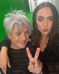 nicolasirkis en Twitter et Instagram Avec Ana Perrote (Showtime) et Marion  Brunetto (Girlfriend) @followers