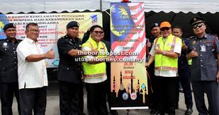 Kemalangan jalanraya di jalan bau lama, bau, sarawak 10 pagi tadi.lelaki warga emas yang menunggang basikal cedera parah dikaki kanan akibat digilis sebuah lori. Kadar Kemalangan Jalan Raya Catat Penurunan 6 3 Peratus Utusan Borneo Online