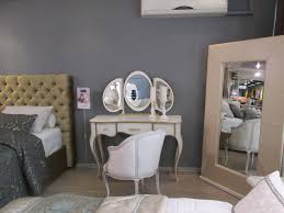 Just in case i have followed the advice of throughout salt over my shoulder and spinning around etc., but am so fearful. Mirror In The Bedroom 50 Photos The Rules For Placing A Table With A Mirror According To Feng Shui In Interior Design