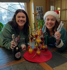 A very merry Christmas weekend in Wichita 💚❤️