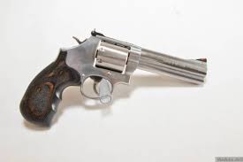 It probably dates to the early 80s. Smith Wesson 686 357 Magnum Series 5 Special Ed The Duke Gmbh