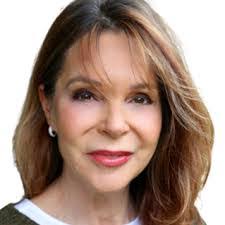 Sandy Kaye's Instagram, Twitter & Facebook