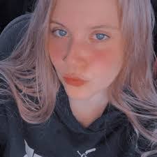 Amber Kimble's Instagram, Twitter & Facebook