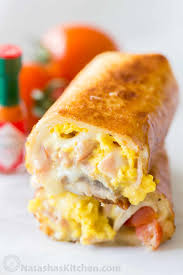 Breakfast Burritos Recipe Freezer Friendly Natashaskitchen Com