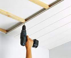 Comment Monter Faux Plafond Pvc La Reponse Est Sur Admicile Fr Pvc Plafond Faux Plafond Plafond