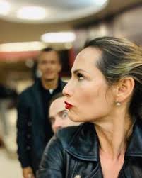 Depois da separação, Fernanda Serrano passa a viver com os pais