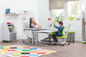 Das besondere an moll kindermöbeln ist, dass sie mitwachsen. Moll Winner Comfort Kinderschreibtisch Kindermaxx